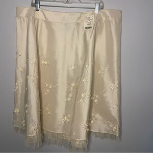 Elegant Cream Embroidered Floral Skirt Josephine Chaus 22W